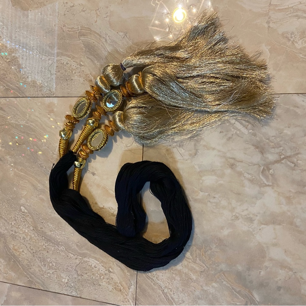 Punjabi Golden Parandi/Paranda Gold Mirror Tassel Indian Wedding Jaggo Party - Picture 3 of 3